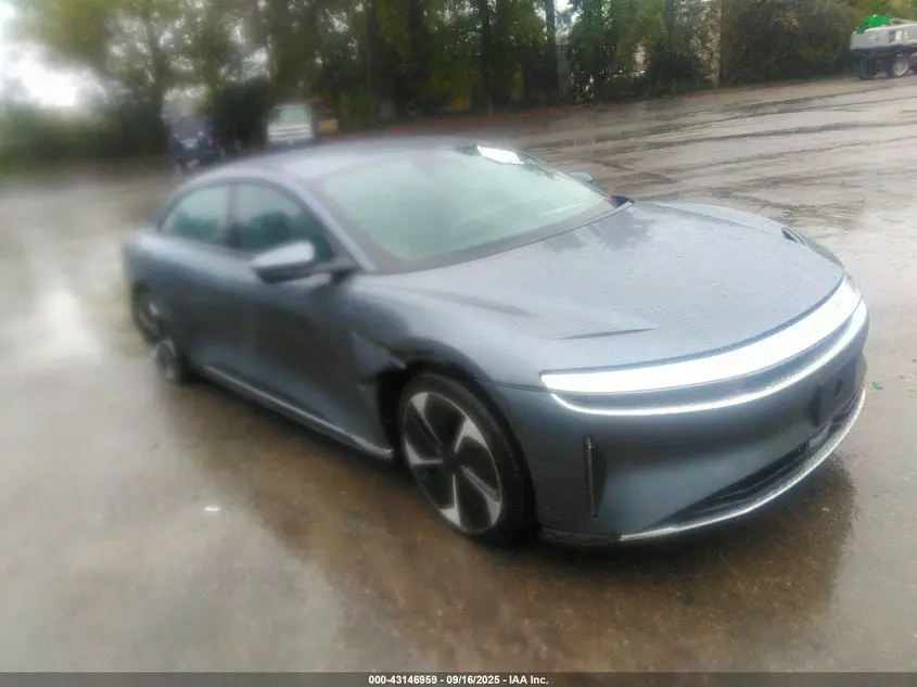 Lucid Air Pure 2025