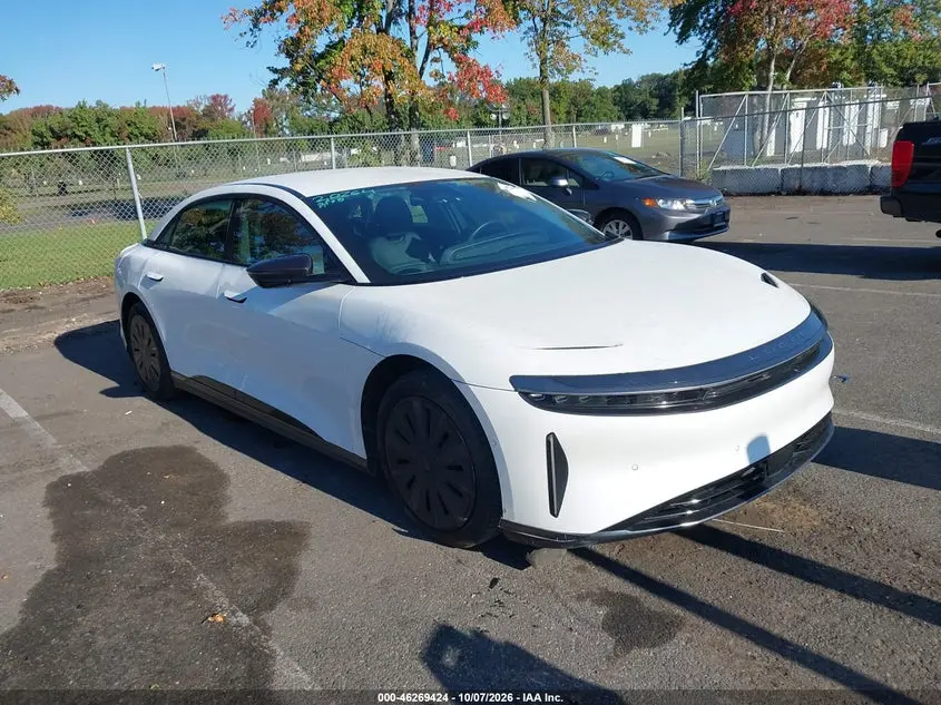 Lucid Air Pure 2025