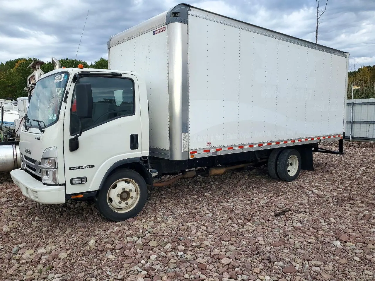 Isuzu Nrr Box Truck 2025