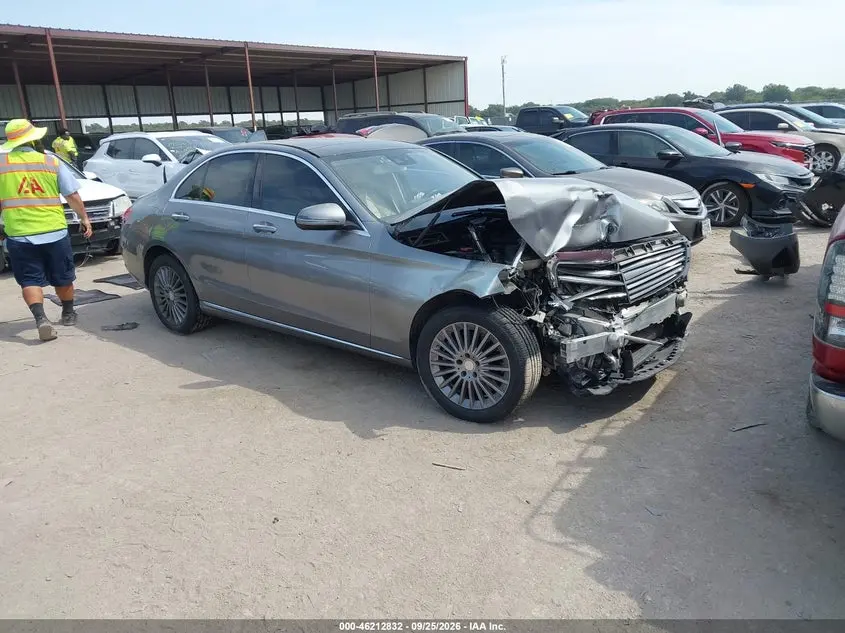 Mercedes-Benz C 300 Luxury 4Matic 2016