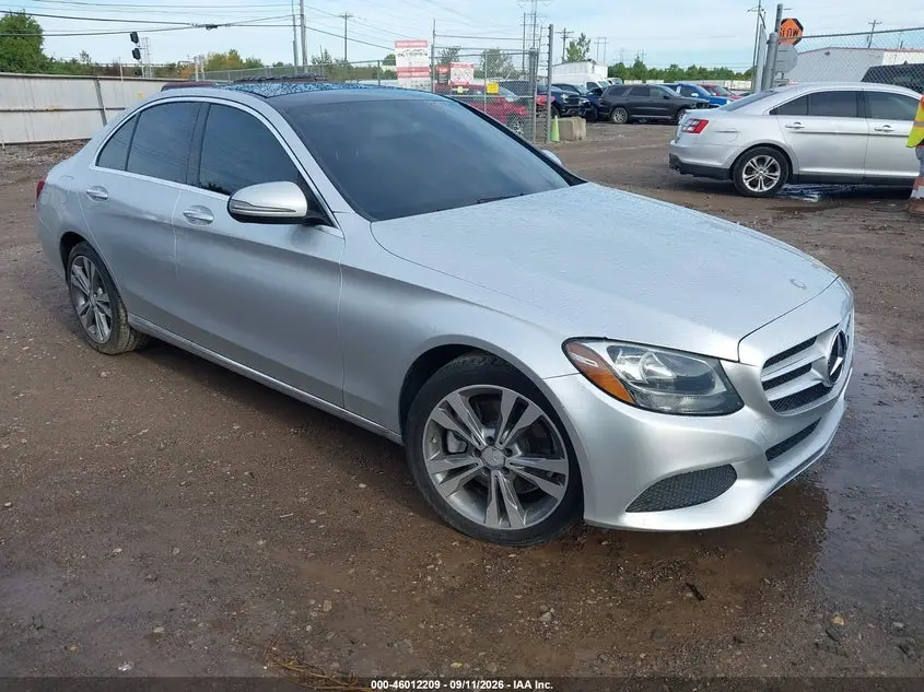 Mercedes-Benz C 300 Luxury 4Matic 2016