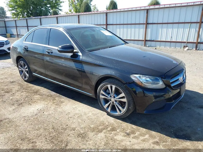 Mercedes-Benz C 300 Luxury 4Matic 2016