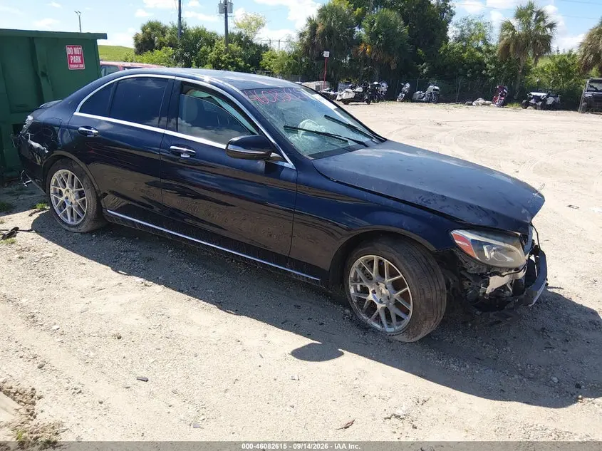 Mercedes-Benz C 300 Luxury 4Matic 2015