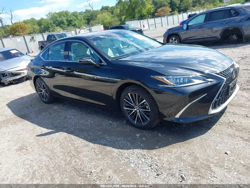 Lexus Es 300H 2025