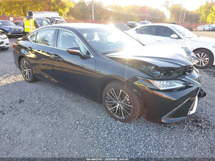 Lexus Es 300H 2025