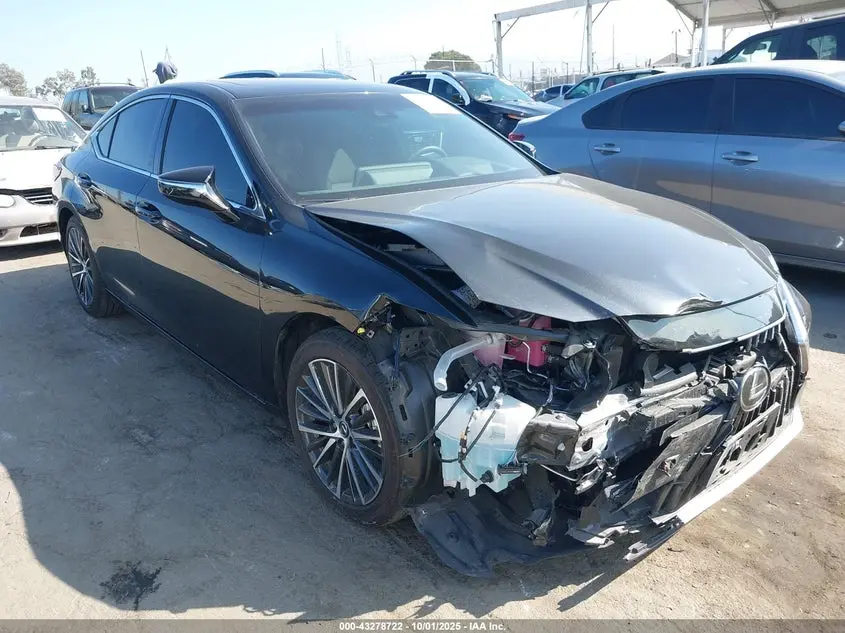 Lexus Es 300H 2025