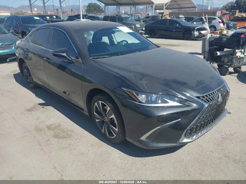 Lexus Es 300H 2025