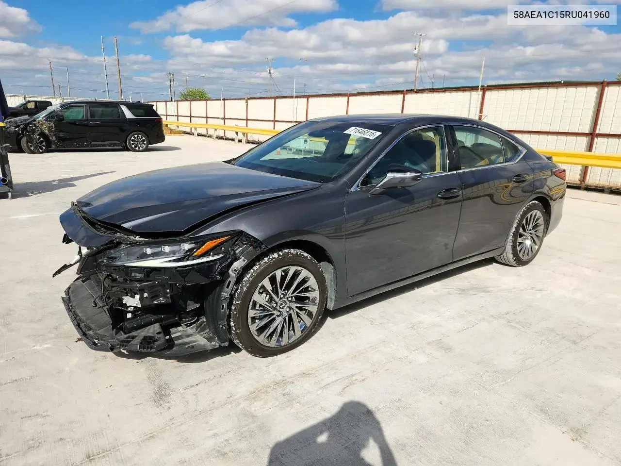 Lexus Es 300H Luxury 2024