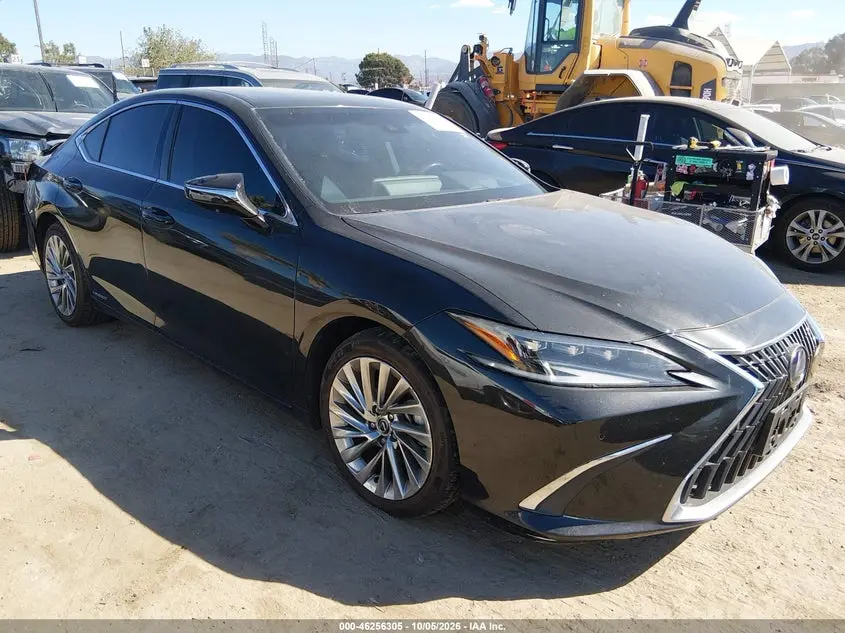 Lexus Es 300H Luxury 2022