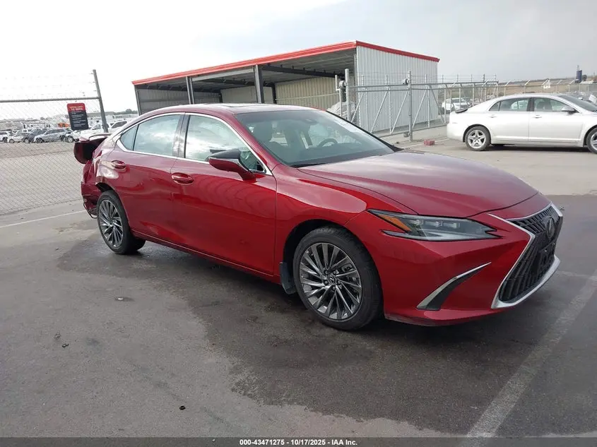 Lexus Es 300H Ultra Luxury 2025