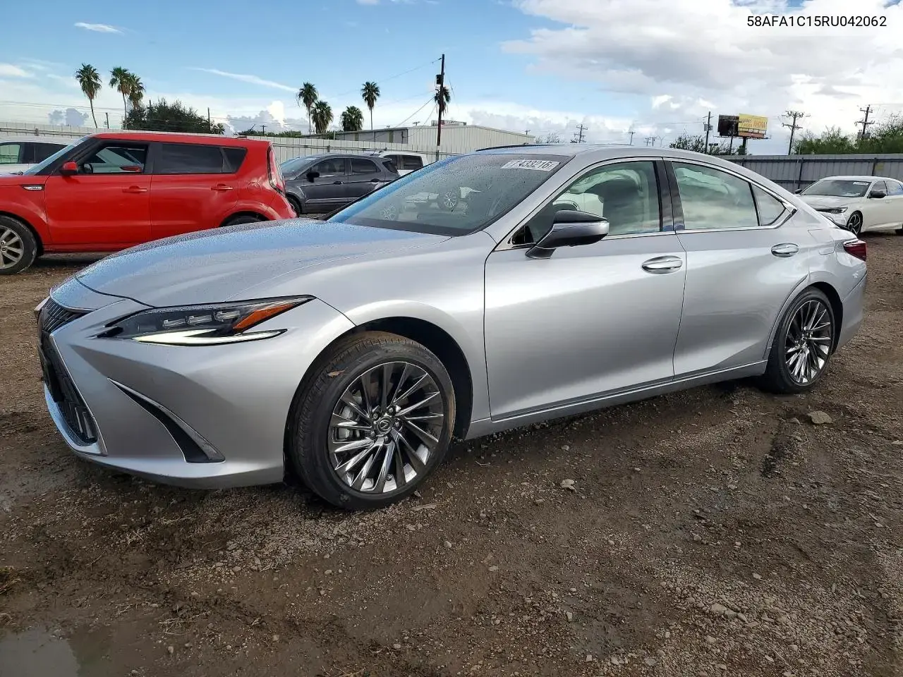 Lexus Es 300H Ultra Luxury 2024
