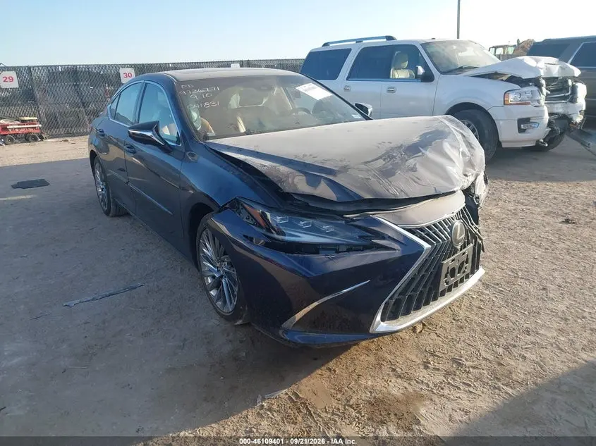 Lexus Es 300H Ultra Luxury 2024