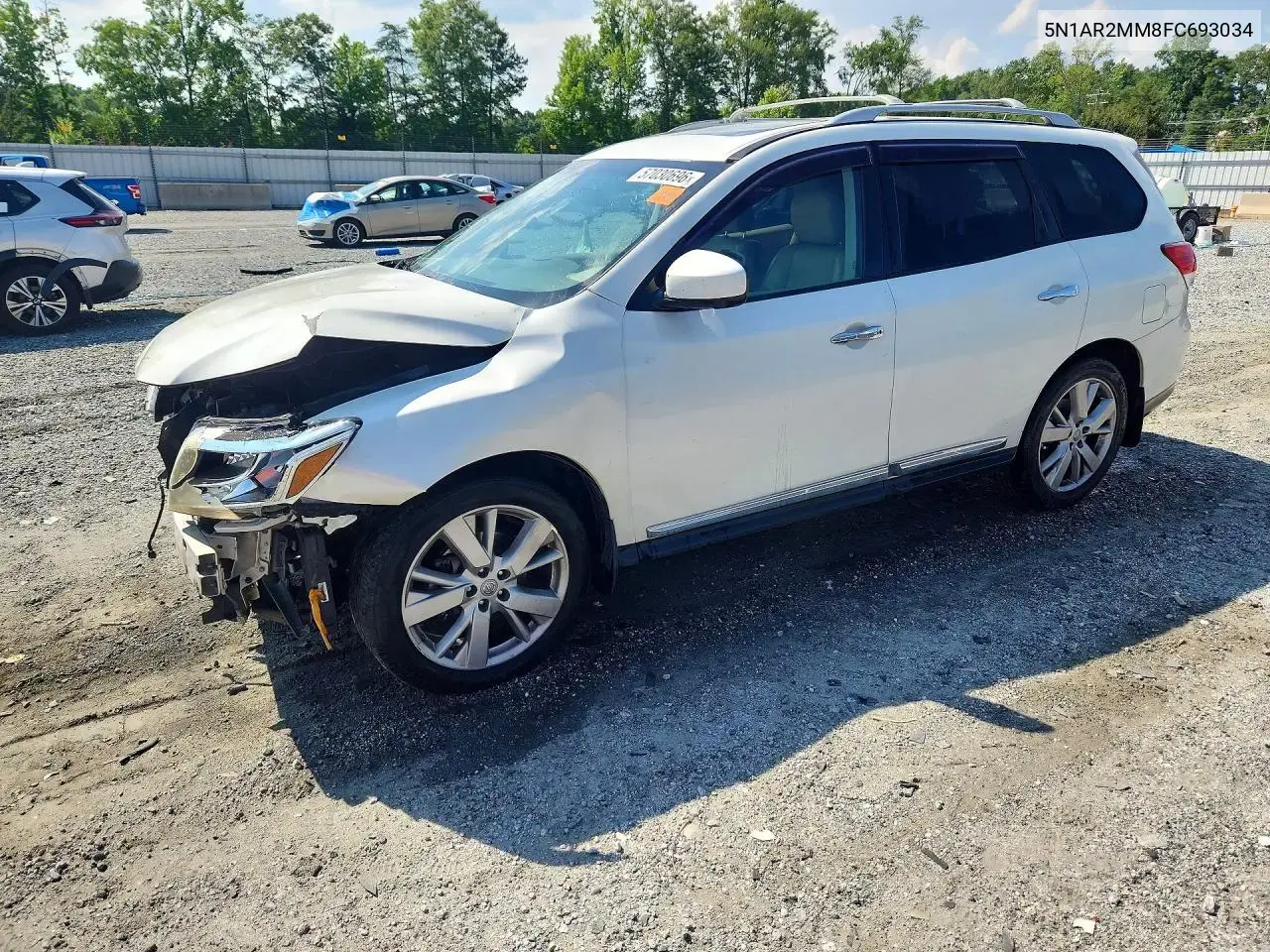 Nissan Pathfinder S 2015