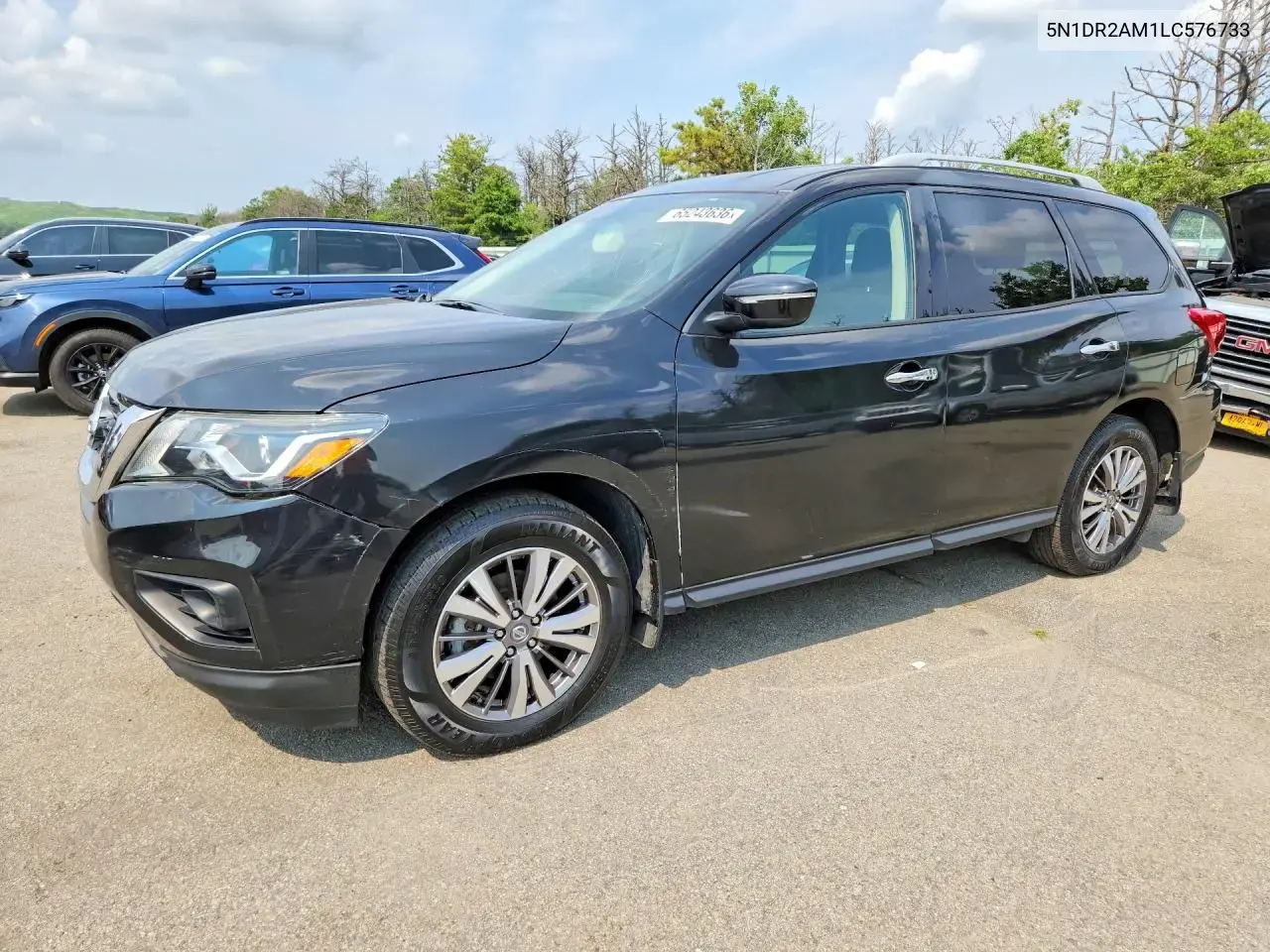 Nissan Pathfinder S 2020