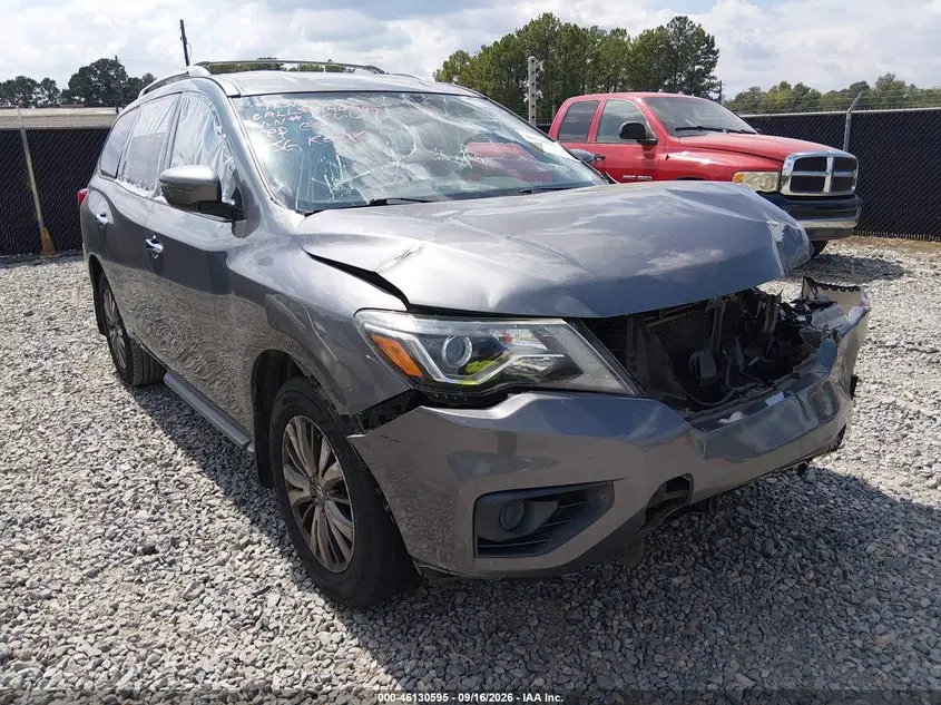 Nissan Pathfinder S 2018