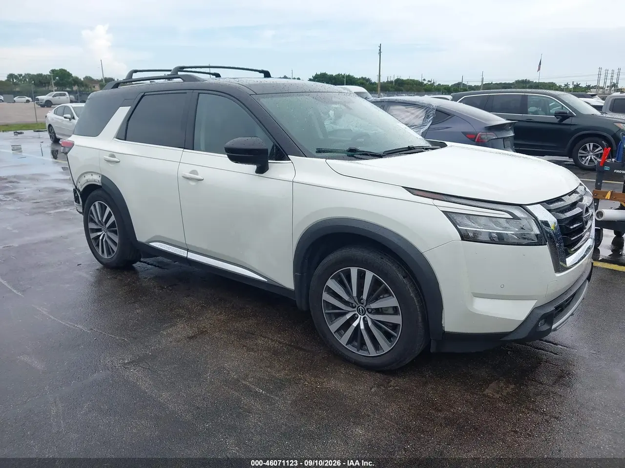 Nissan Pathfinder Platinum 2Wd 2022