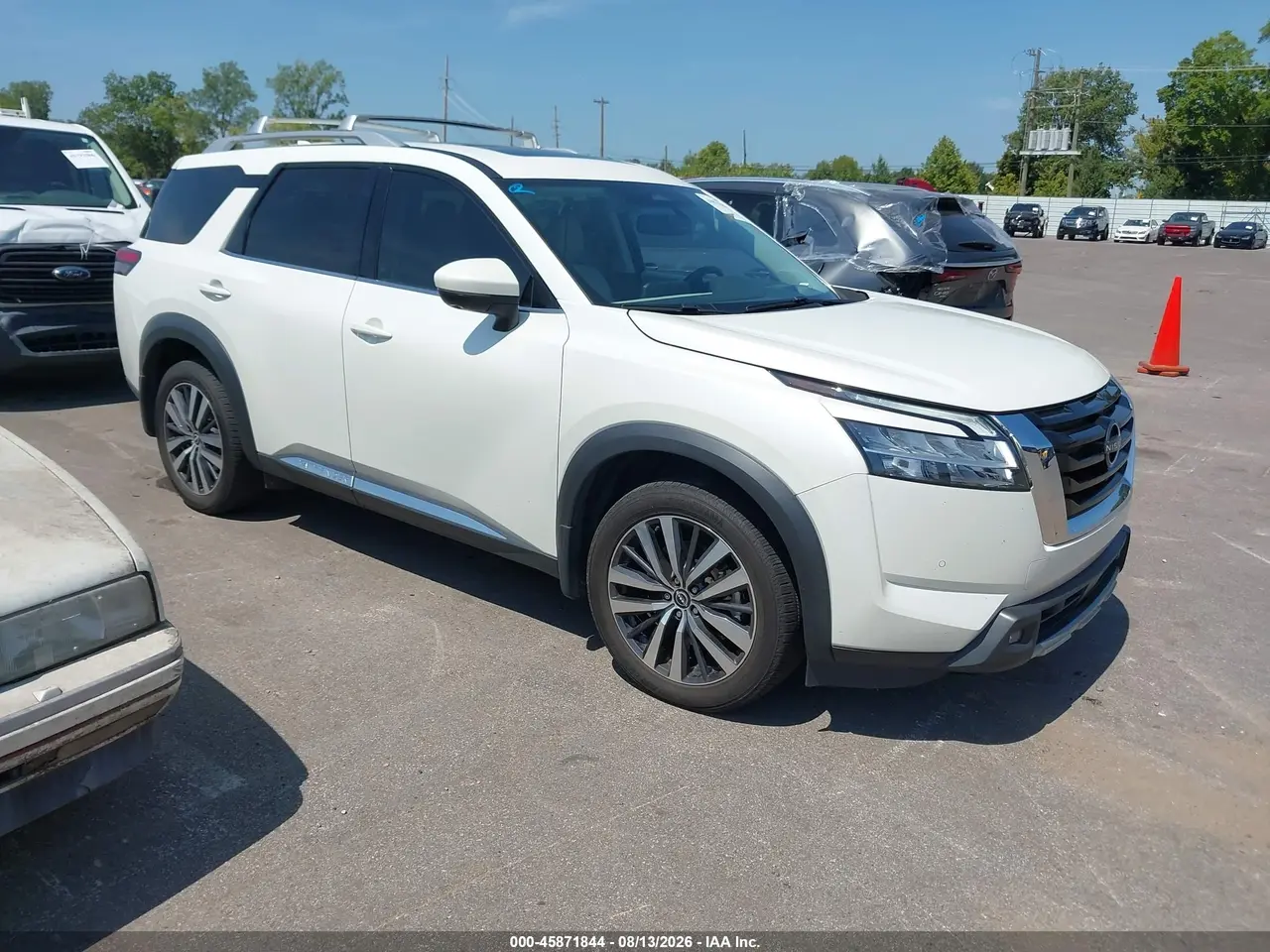 Nissan Pathfinder Platinum 2Wd 2022