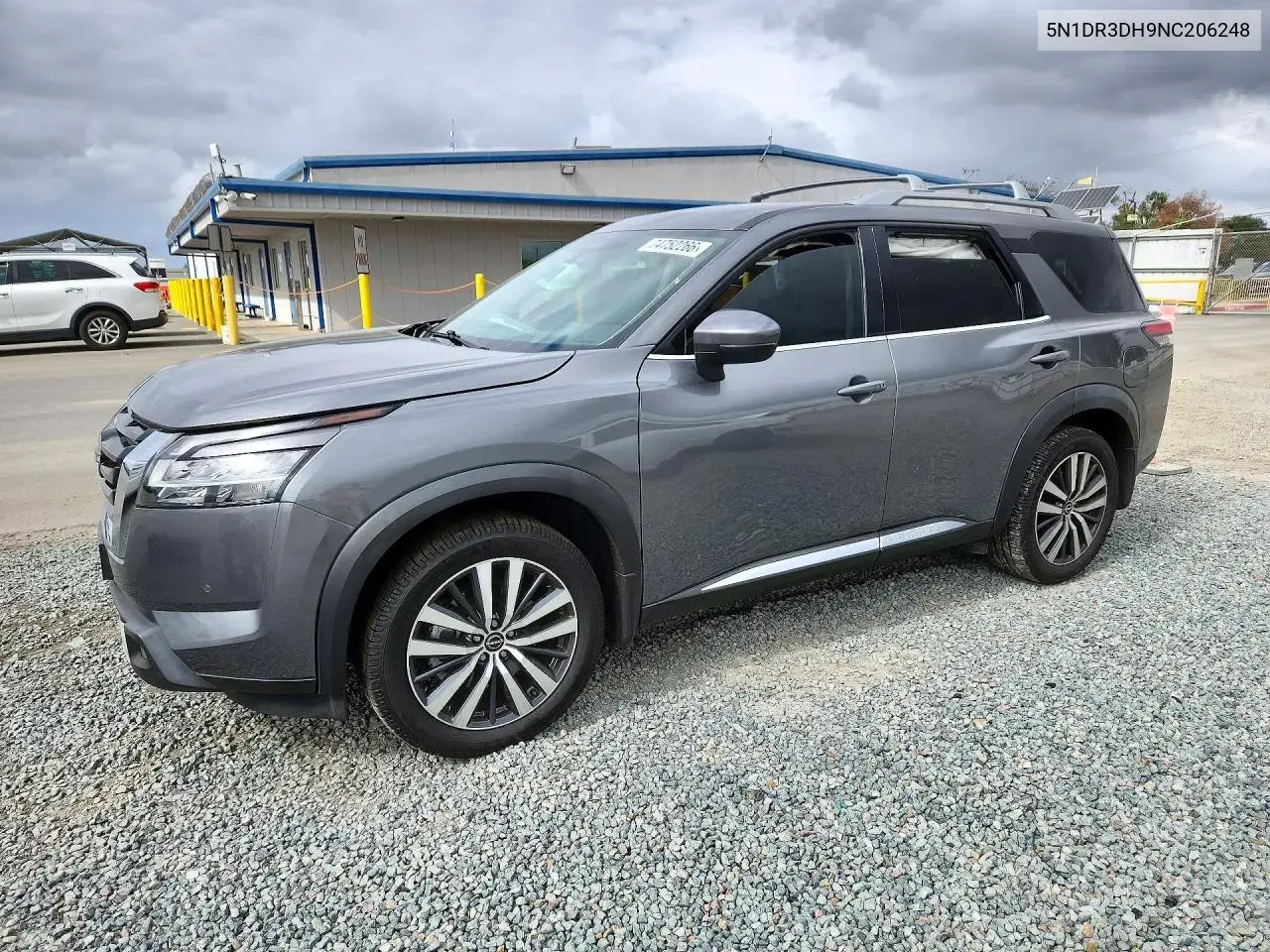 Nissan Pathfinder Platinum 2022