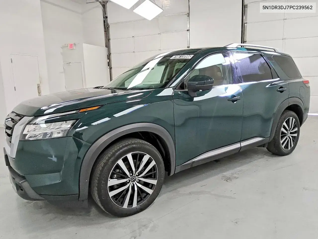 Nissan Pathfinder Platinum 2023