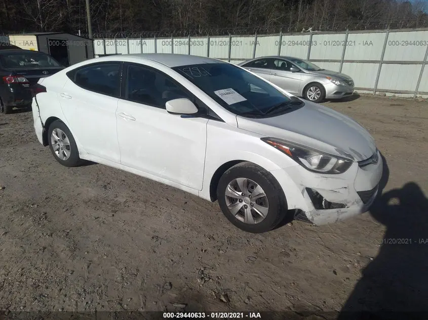 Hyundai Elantra Se 2016