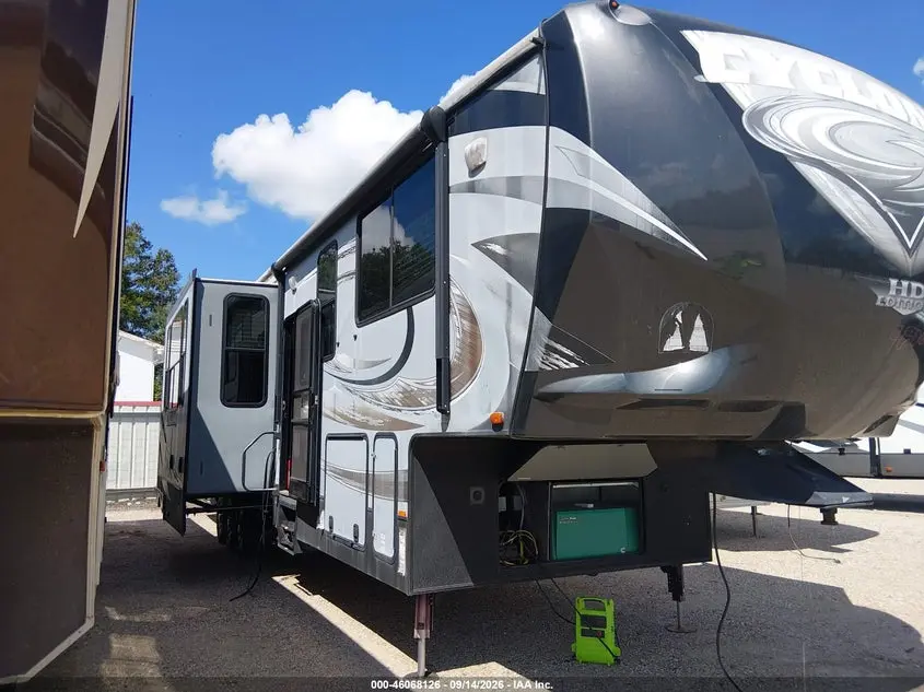 Heartland Cyclone Toy Hauler S 2015