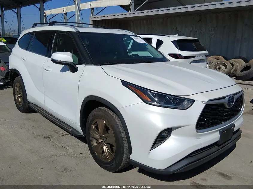 Toyota Highlander Hybrid Xle Bronze Edition 2022