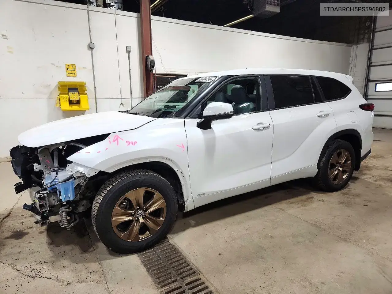 Toyota Highlander Hybrid Bronze Edition 2023