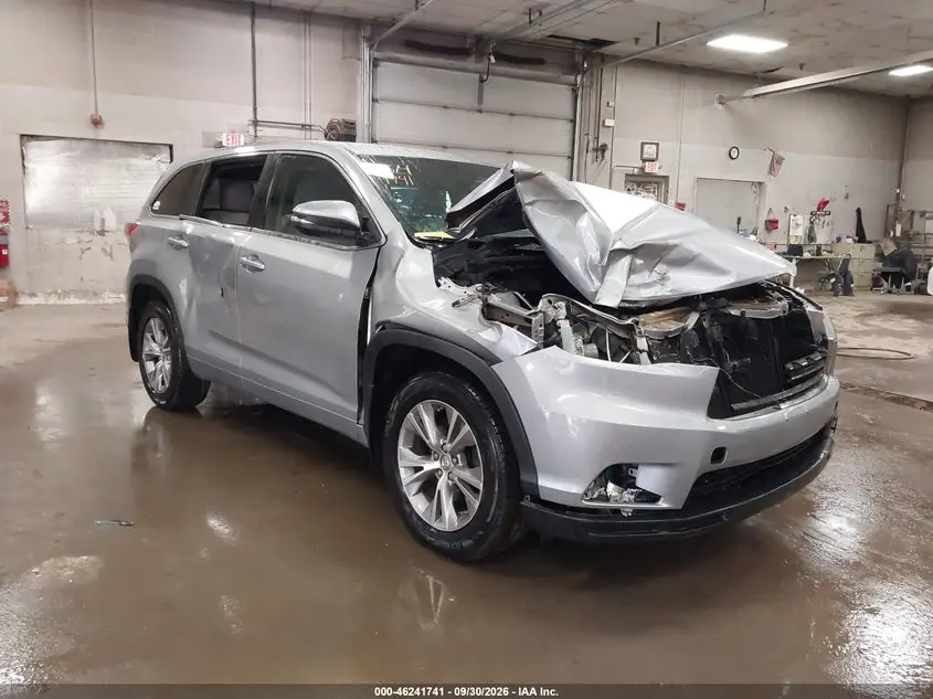 Toyota Highlander Le Plus V6 2015