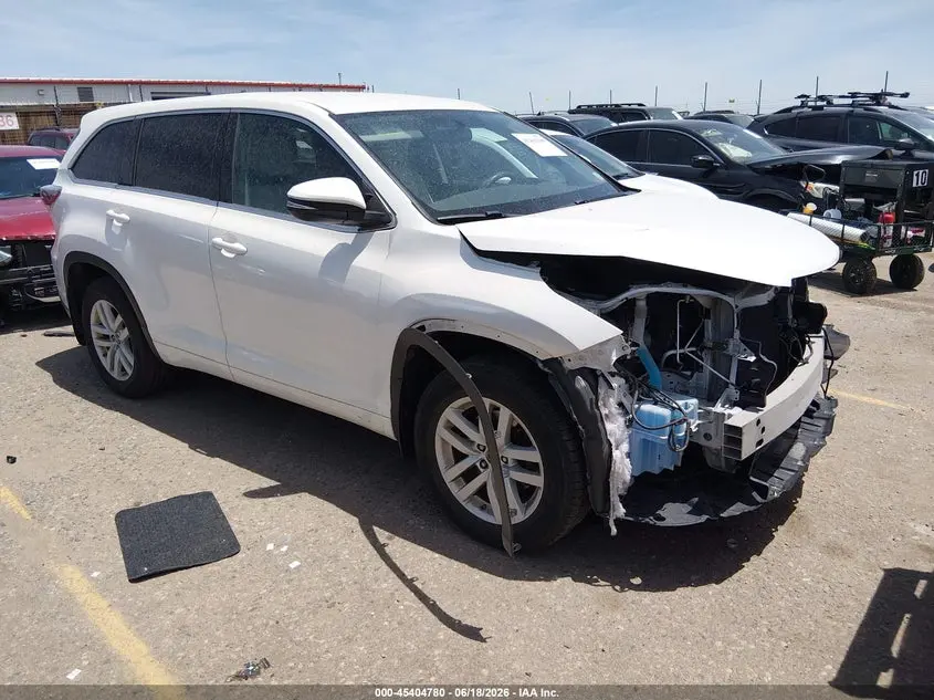 Toyota Highlander Le/Le Plus 2016