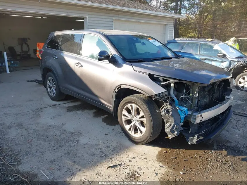 Toyota Highlander Le Plus V6 2015