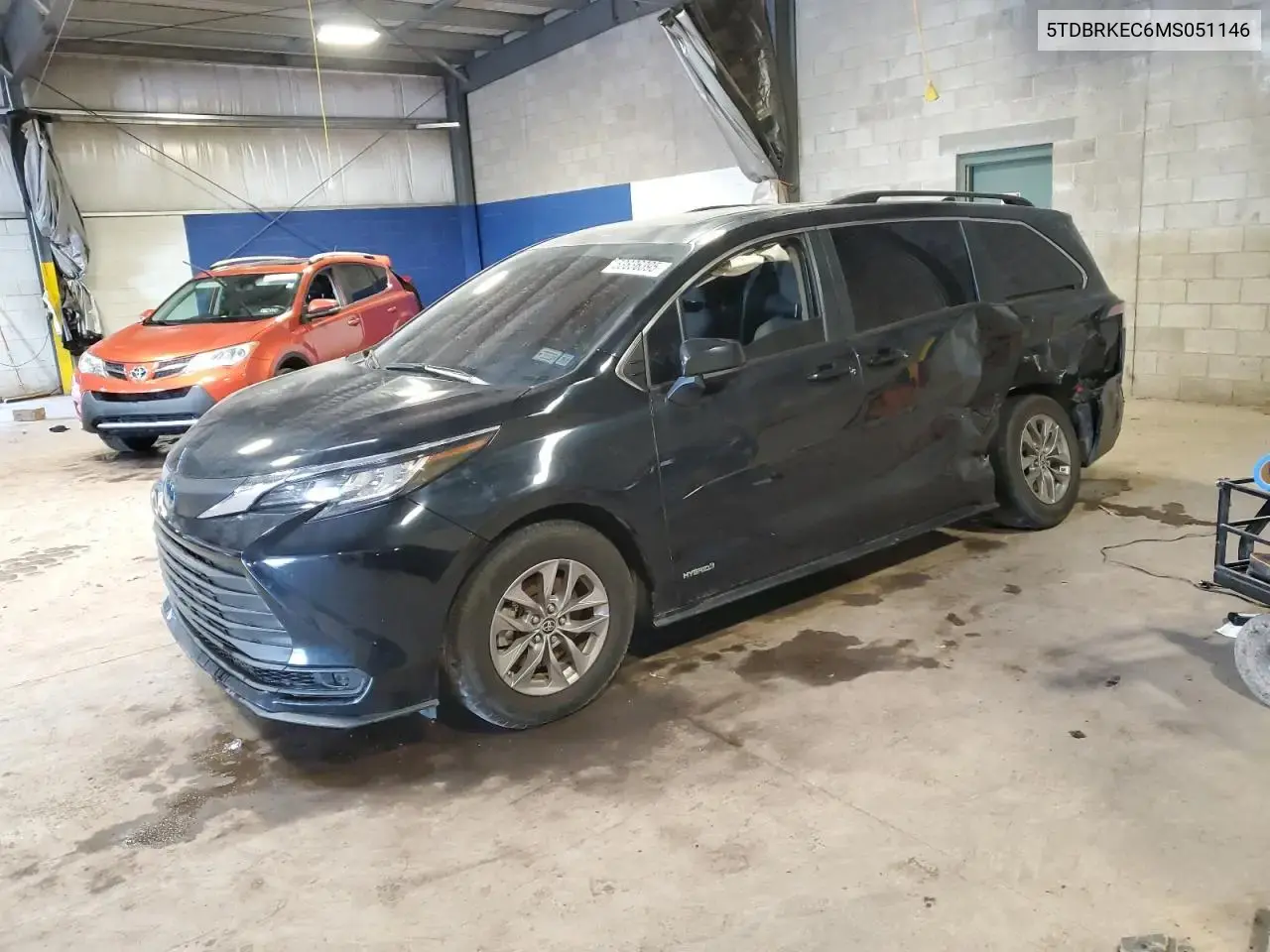 Toyota Sienna Le 8-Passenger 2021