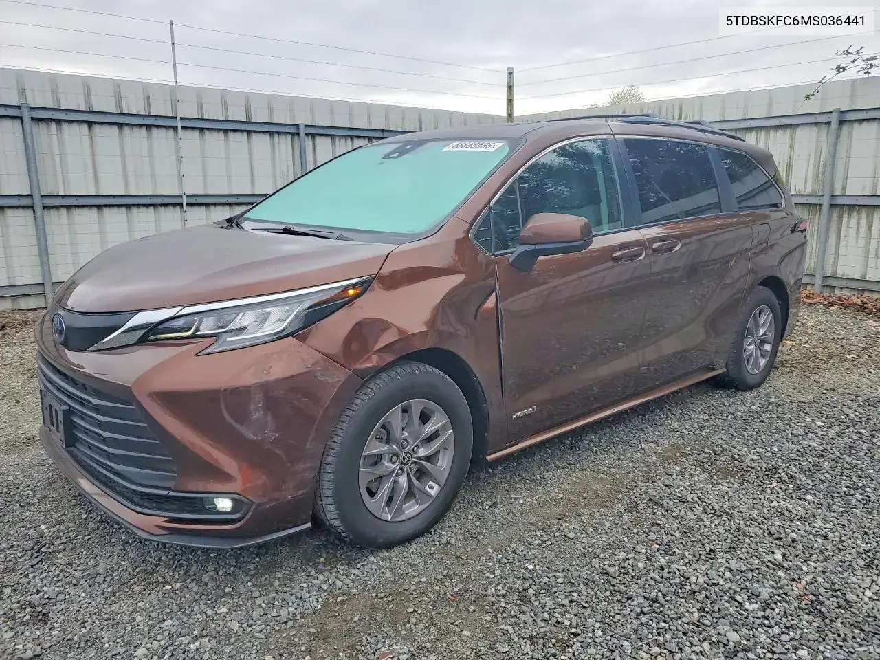 Toyota Sienna Le 2021