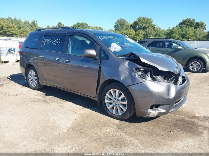 Toyota Sienna Xle 7 Passenger 2015