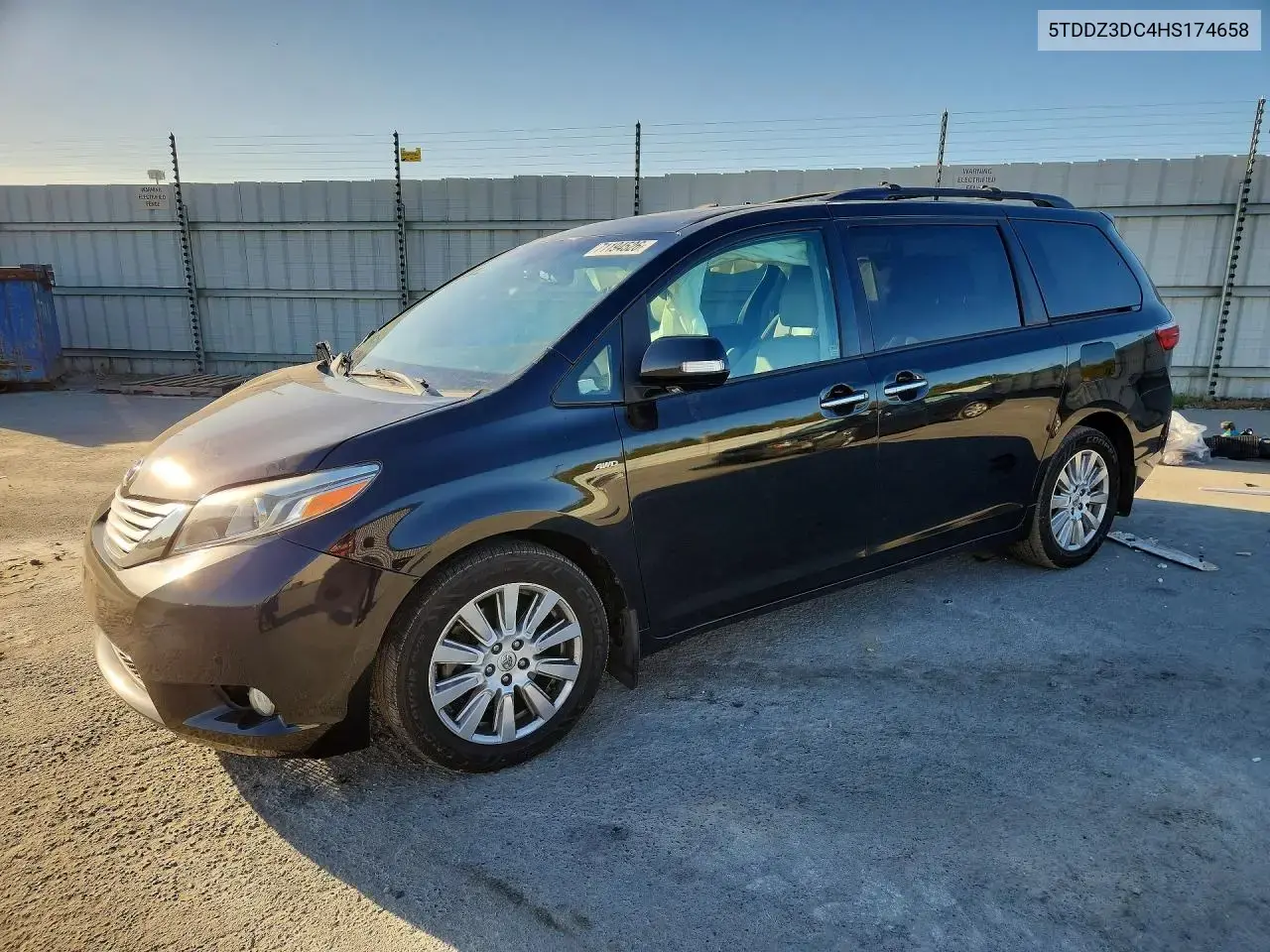 Toyota Sienna Limited Premium 7-Passenger 2017