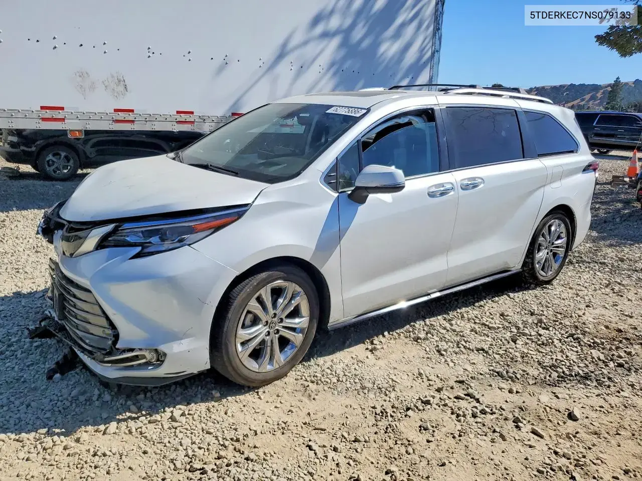 Toyota Sienna Platinum 7-Passenger 2022