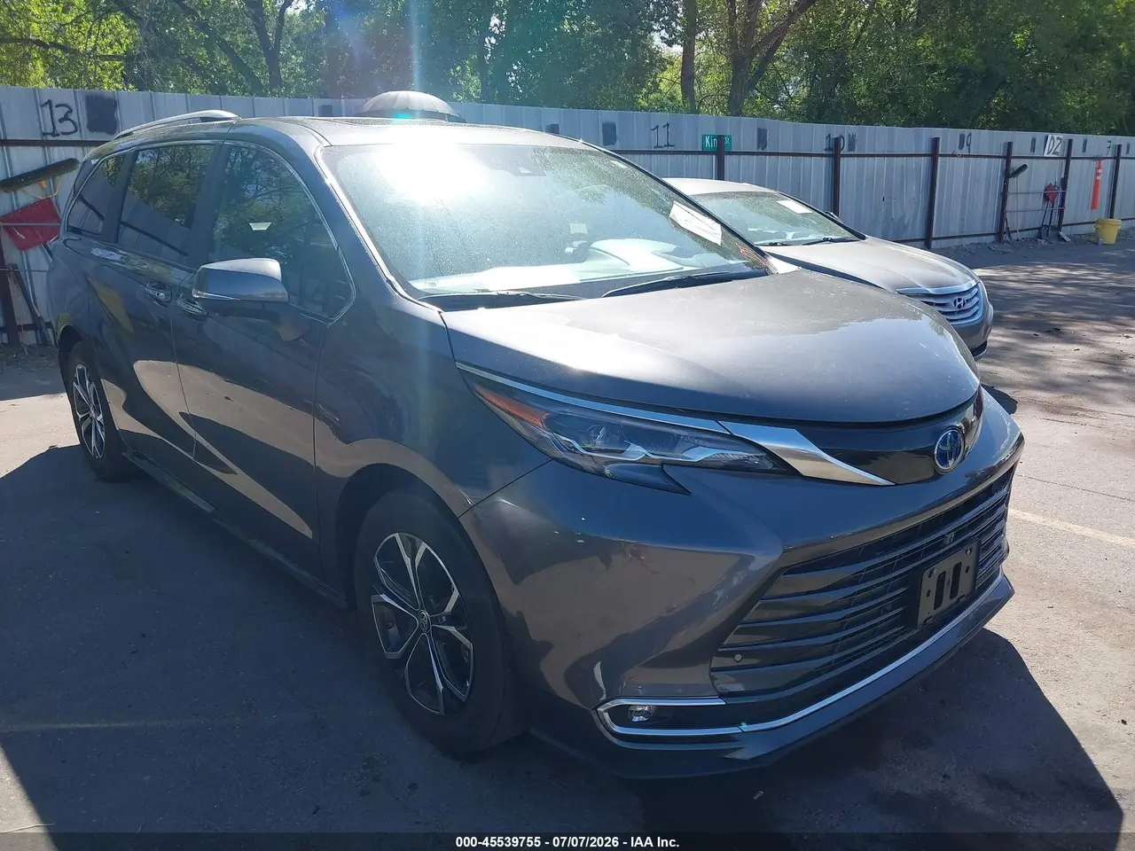 Toyota Sienna Platinum 2025