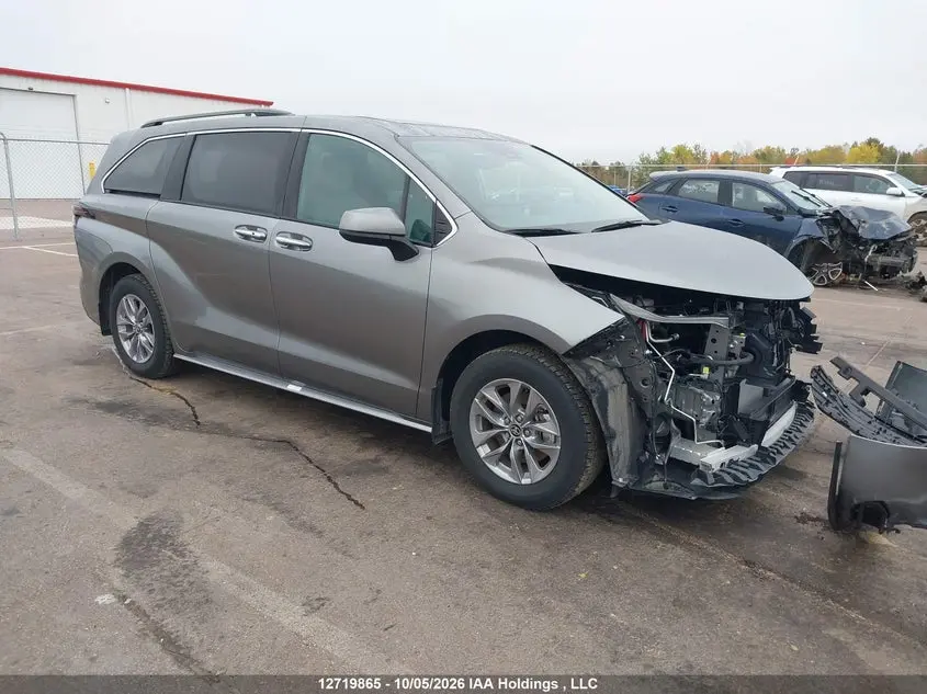 Toyota Sienna Xle Fwd 8-Pass 2026
