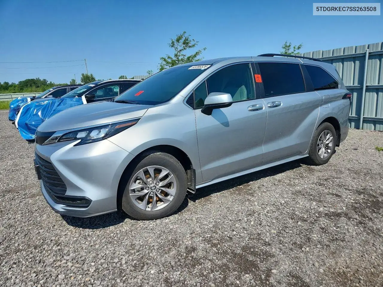 Toyota Sienna Le 2025