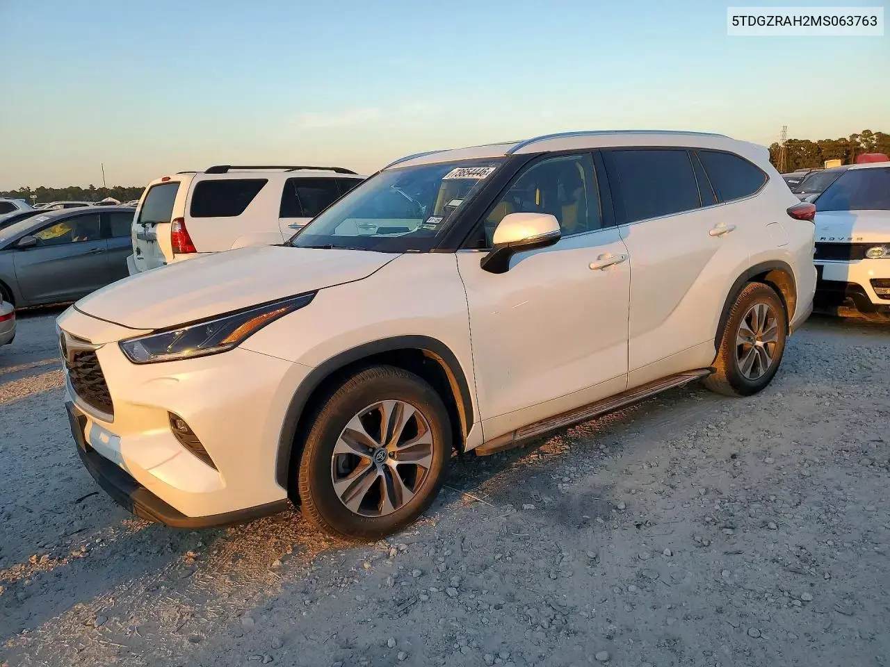 Toyota Highlander Xle 2021