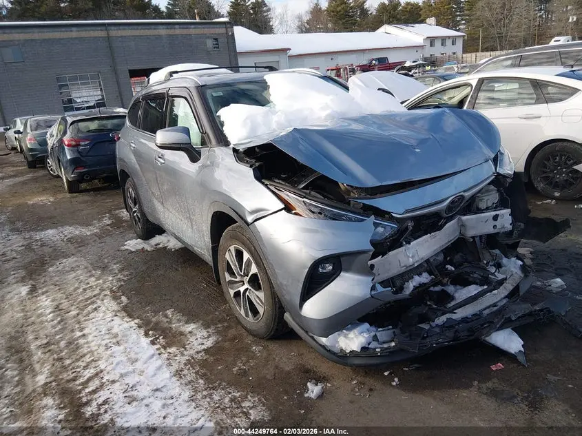 Toyota Highlander Xle 2021