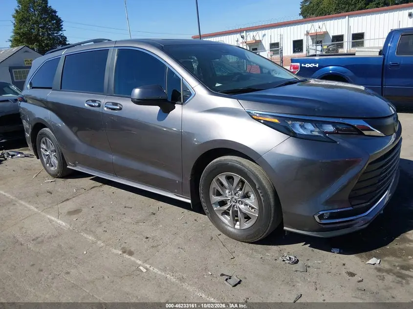 Toyota Sienna Xle 2024