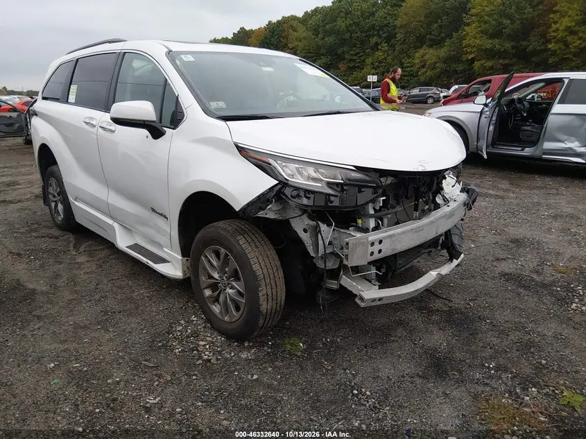 Toyota Sienna Xle 2023
