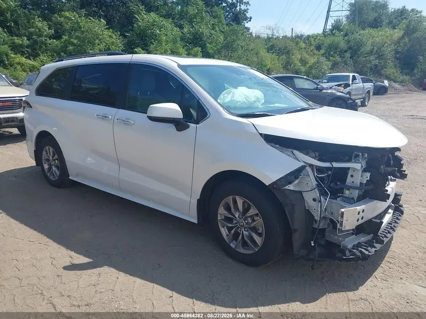 Toyota Sienna Xle 2025
