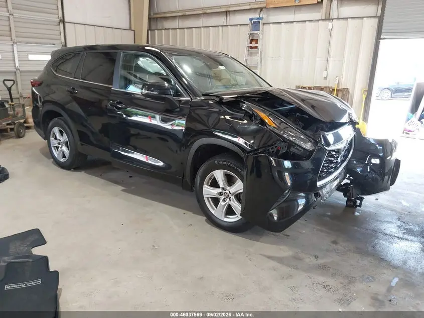 Toyota Highlander Le 2024