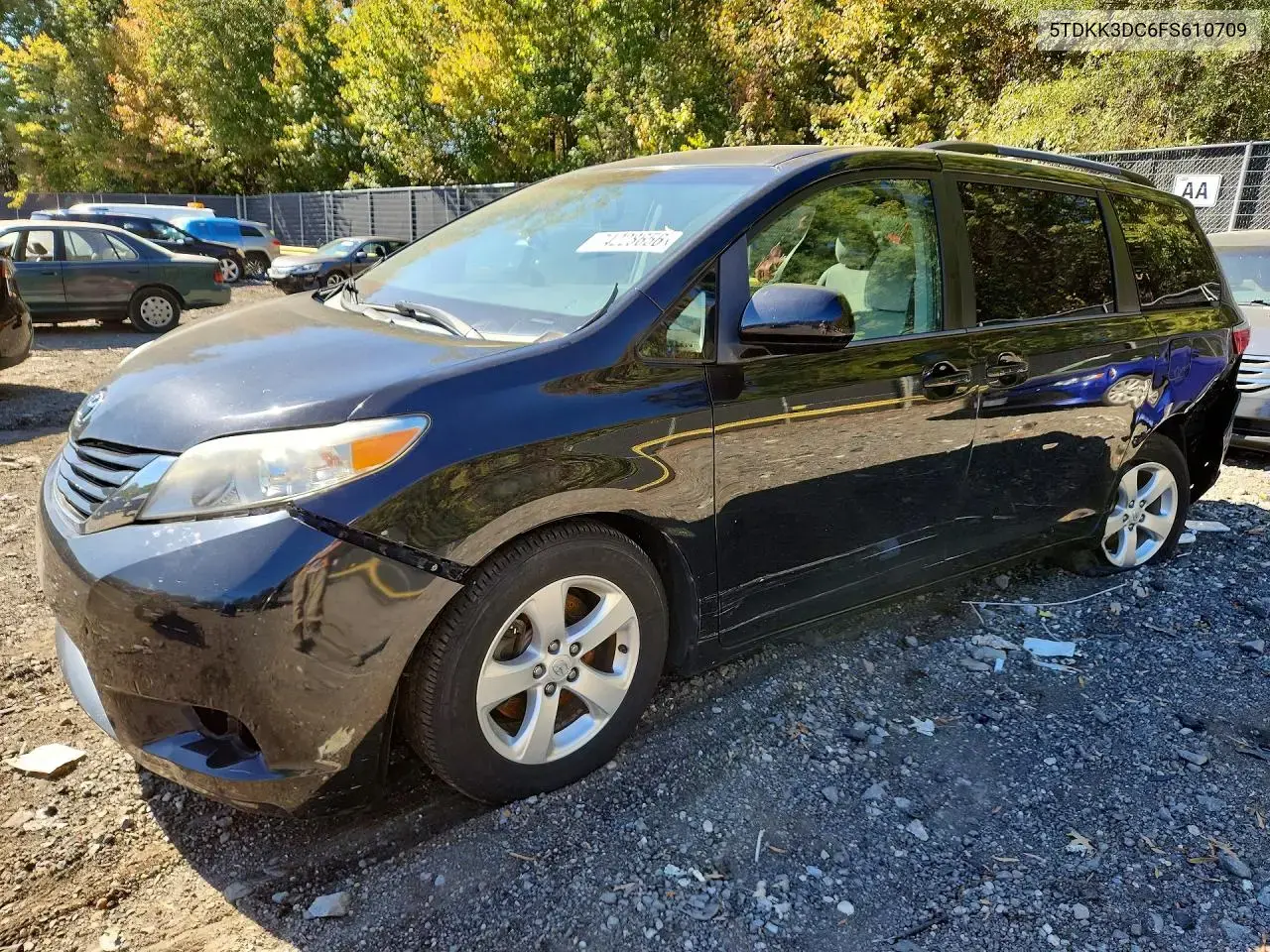 Toyota Sienna Le 2015