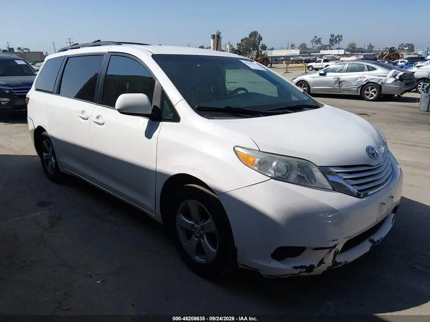 Toyota Sienna Le 2016