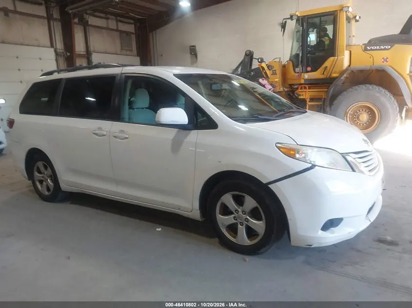 Toyota Sienna Le 8 Passenger 2016