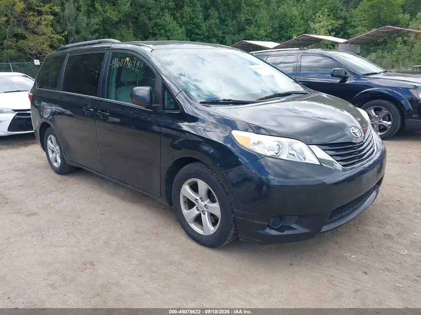 Toyota Sienna Le 8 Passenger 2015
