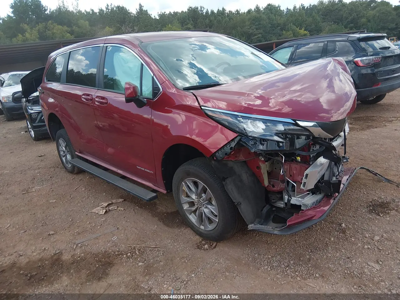Toyota Sienna Le 2025