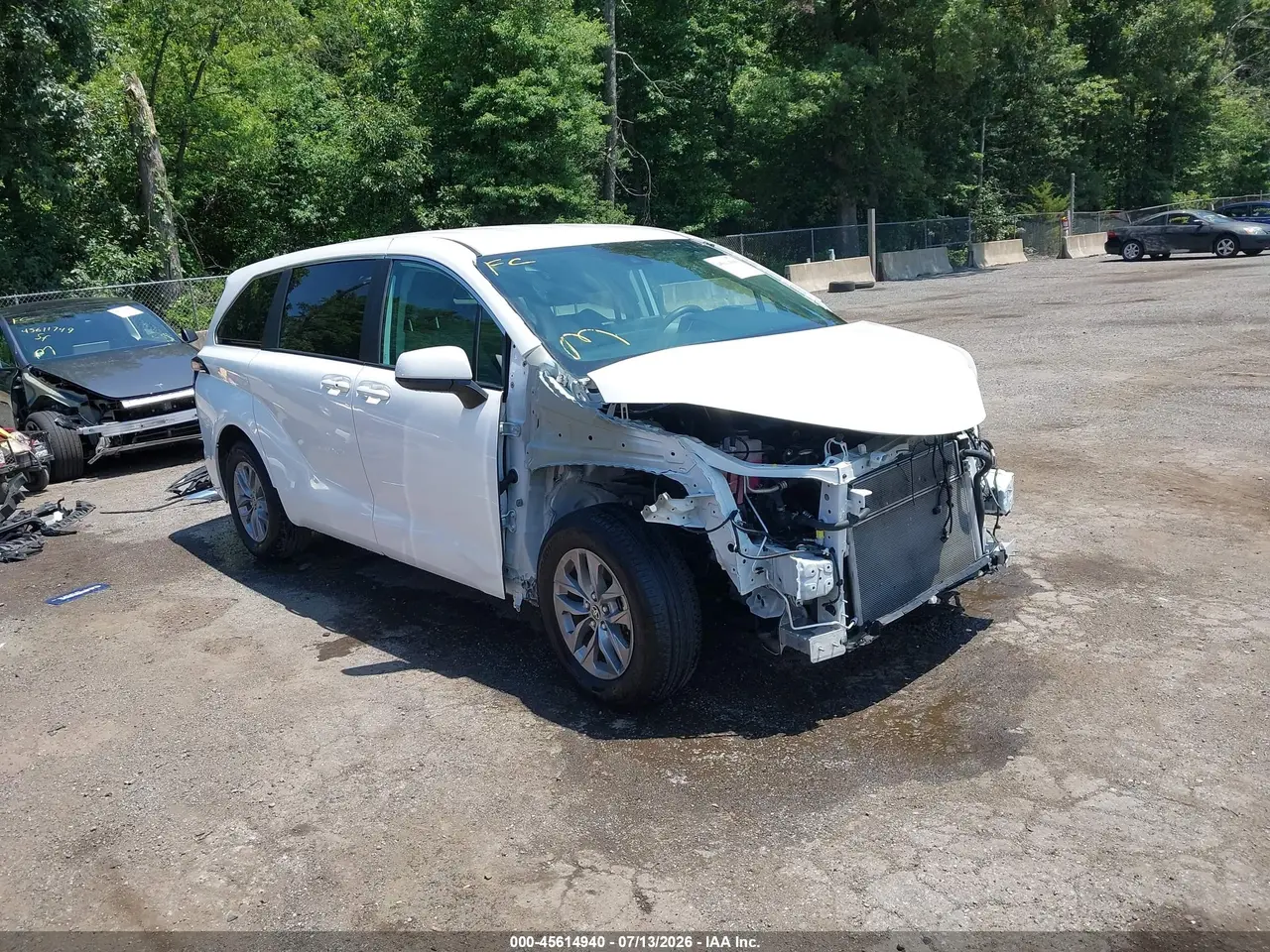 Toyota Sienna Le 2024